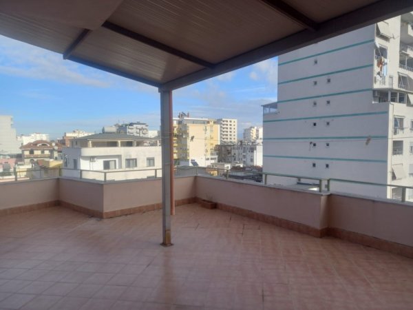 !DHENE! Durres, jepet me qera apartament 2+1+Ballkon Kati 4, 400 € (Afer 2 Gjelave)