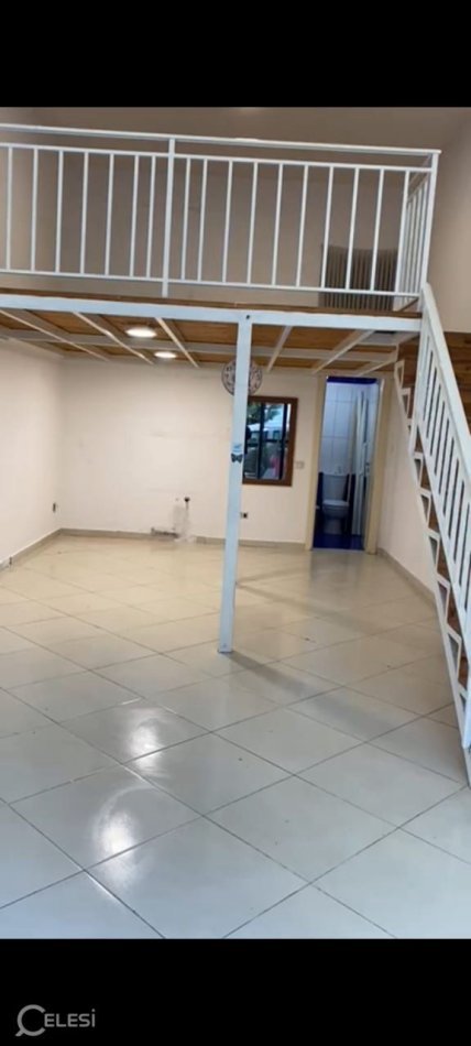 Tirane, jepet me qera dyqan Kati 0, 45 m² 600 € (ASTIR)