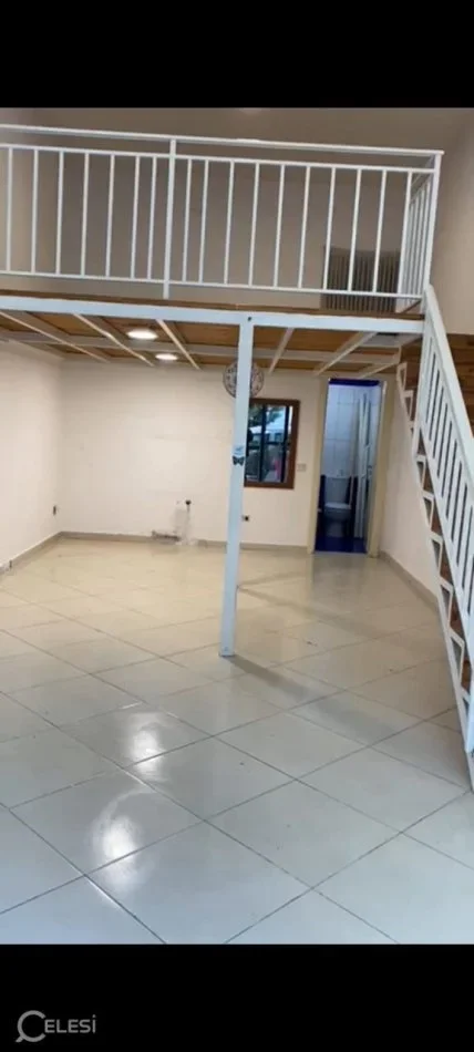 Tirane, jepet me qera dyqan Kati 0, 45 m² 600 € (ASTIR)