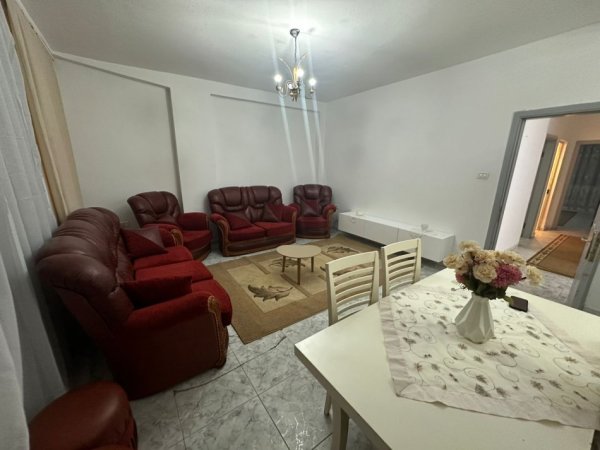 Tirane, jepet me qera apartament 2+1 Kati 3, 90 m² 500 € (Restorant Durresi)