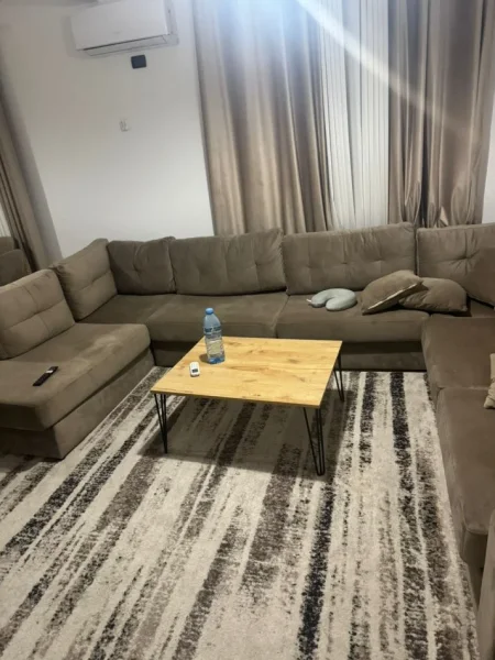 Tirane, jepet me qera apartament 1+1 Kati 4, 70 m² 480 € (5 Maj)