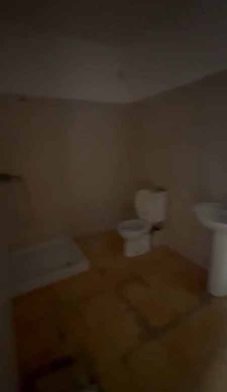 Tirane, shitet apartament 2+1+Ballkon Kati 8, 92 m² 100.000 € (Bulevardi Kashar)
