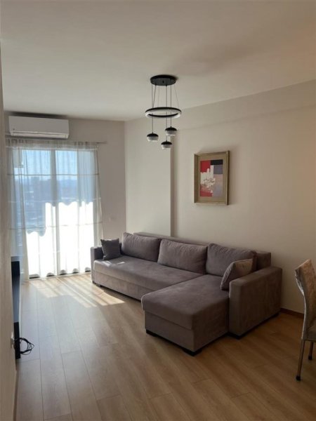 Tirane, apartament 1+1+Ballkon Kati 5, 55 m² (Rruga e Dibres , te kryqezimi i farmacise 10)