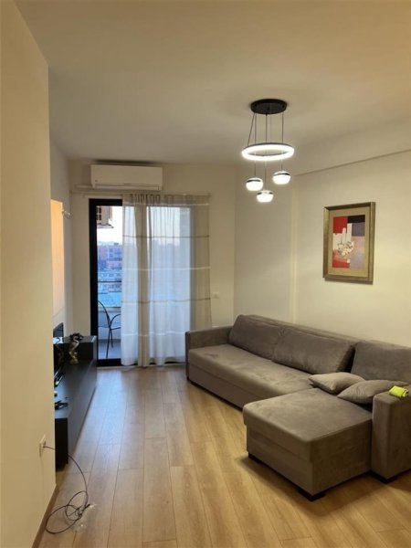 Tirane, apartament 1+1+Ballkon Kati 5, 55 m² (Rruga e Dibres , te kryqezimi i farmacise 10)