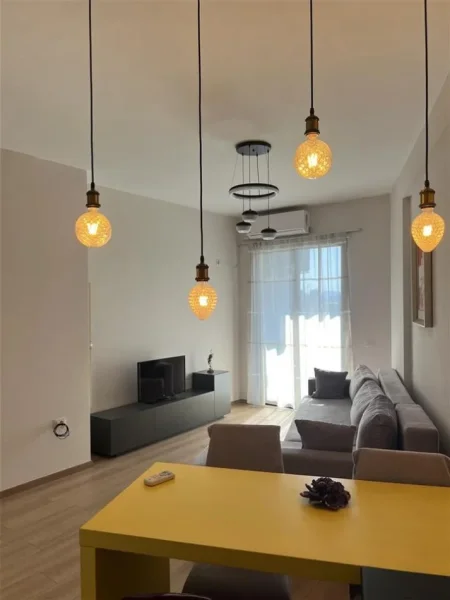 Tirane, apartament 1+1+Ballkon Kati 5, 55 m² (Rruga e Dibres , te kryqezimi i farmacise 10)