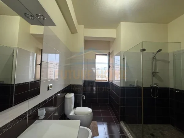 Durres, shitet apartament 3+1 Kati 5, 90 m² 110.000 € (Lagja 18 Durres)