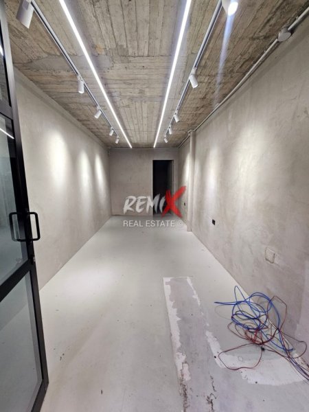 Durres, jepet me qera ambjent biznesi Kati 0, 180 m² 650 € 