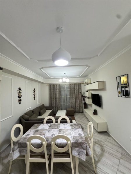 Tirane, qera  apartament 1+1+Ballkon Kati 6, 65 m² (, Komuna Parisit rruga Ibrahim Dervishi)