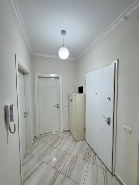 Tirane, qera  apartament 1+1+Ballkon Kati 6, 65 m² (, Komuna Parisit rruga Ibrahim Dervishi)