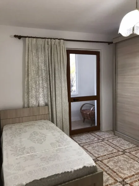 Tirane, jepet me qera apartament 3+1+Aneks+Ballkon Kati 4, 90 m² 600 € (rruga e elbasanit)