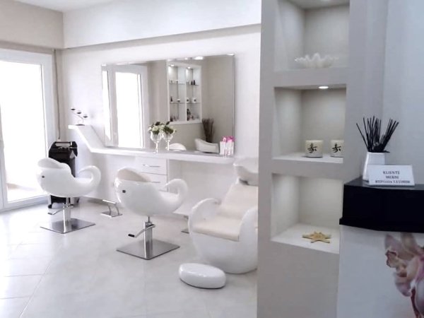 Tirane, jepet me qera dyqan Kati 2, 70 m² 510 € (kopshti bortanik)