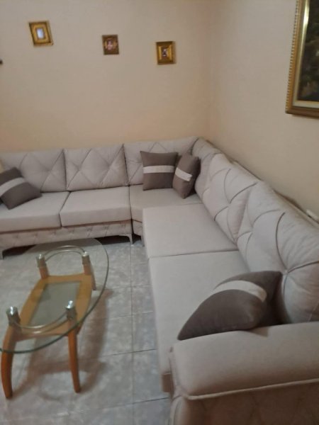 Tirane, jepet me qera apartament 2+1 Kati 5, 101 m² 600 € (Vasil Shanto)