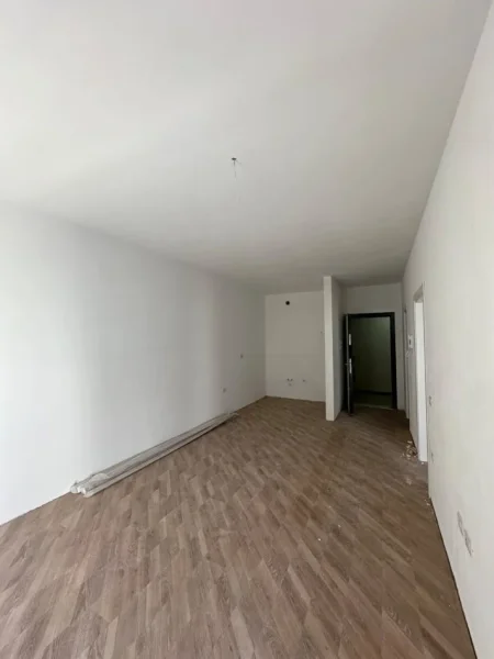 Tirane, shitet apartament 2+1+Ballkon Kati 3, 84 m² 81.600 € (Univers City)