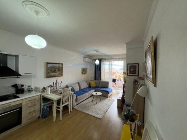 Tirane, shitet apartament 1+1 Kati 2, 63 m² 126.000 € (Selite)