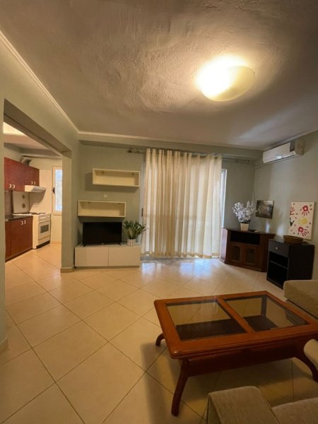 Tirane, jepet me qera apartament 1+1+Aneks+Ballkon Kati 2, 70 m² 600 € (rruga e durresit)