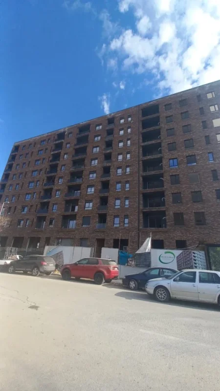 Tirane, shitet apartament 1+1+Aneks+Ballkon Kati 8, 76 m² 106.600 € (Rruga 5 Maji)