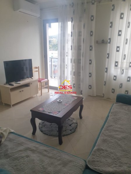Vlore, jepet me qera apartament 2+1+Ballkon Kati 6, 100 m² 500 € (Rruga Sadik Zotaj)