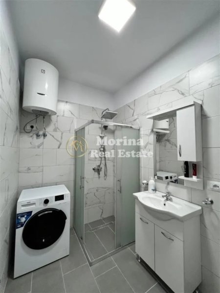 Tirane, jepet me qera apartament 1+1+Ballkon Kati 2, 70 m² 850 € (Komuna e Parisit)