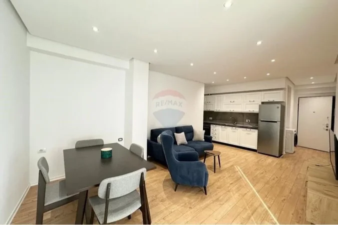 Tirane, jepet me qera apartament 1+1 Kati 3, 57 m² 700 € 