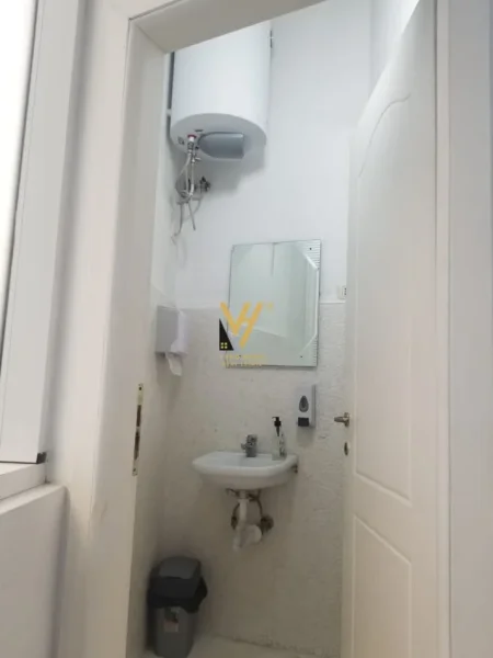 Tirane, jepet me qera ambjent biznesi Kati 3, 38 m² 790 € (RRUGA SAMI FRASHERI)