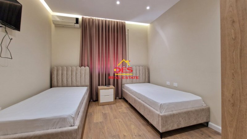 Vlore, jepet me qera apartament 2+1+Ballkon Kati 3, 110 m² 700 € (Rruga Gjergj Arianiti)