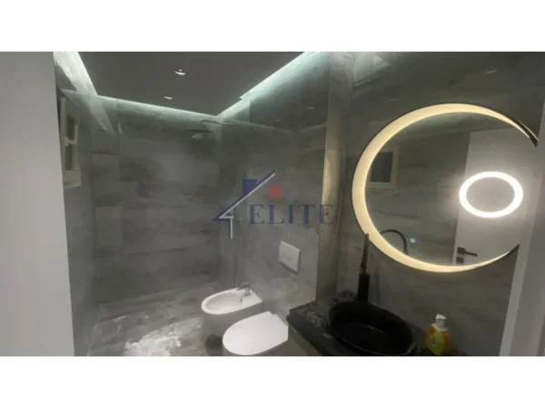 Tirane, jepet me qera ambjent biznesi Kati 1, 145 m² 1.300 € (Shkolla e Baletit)