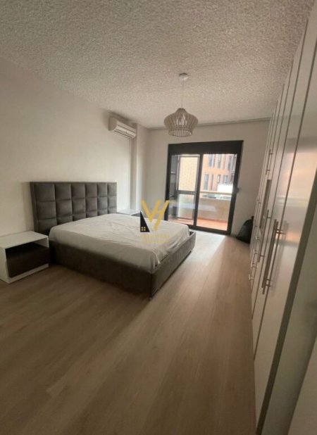 Tirane, jepet me qera apartament 3+1+Ballkon Kati 3, 165 m² 1.200 € (RRUGA E KOSOVAREVE)