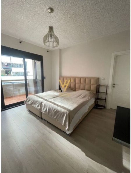 Tirane, jepet me qera apartament 3+1+Ballkon Kati 3, 165 m² 1.200 € (RRUGA E KOSOVAREVE)