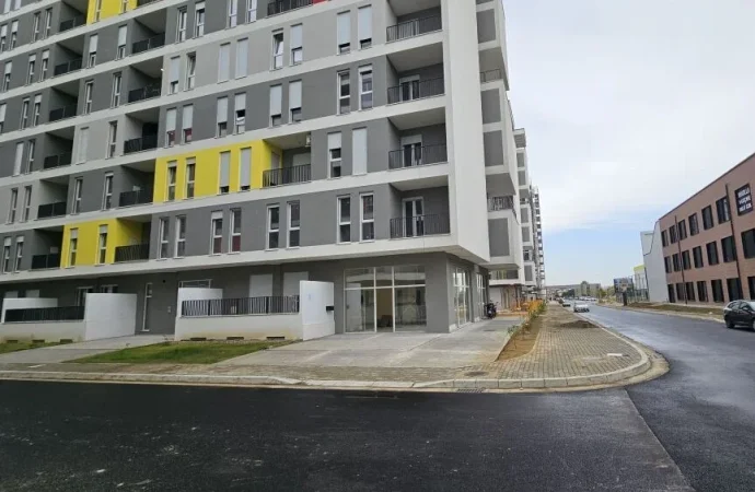 Tirane, shitet apartament 2+1+Ballkon Kati 6, 84 m² 81.650 € (Univers City)