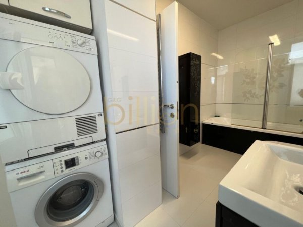 Tirane, jepet me qera apartament 2+1 Kati 7, 123 m² 1.800 € (Bllok, Tirane)