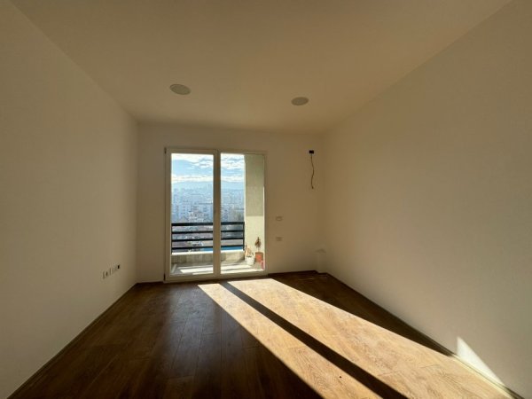 Tirane, shitet apartament , 114 m² 
