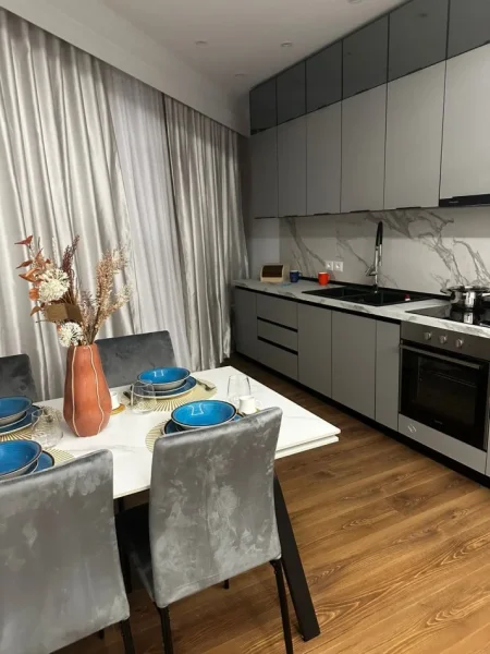 Tirane, shitet apartament 2+1+Ballkon Kati 2, 72 m² 180.000 € (Stadium Dinamo)