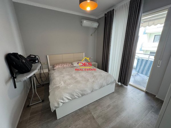 Vlore, jepet me qera apartament 2+1+Ballkon Kati 7, 100 m² 600 € (Rruga Murat Tërbaçi , Vlorë)