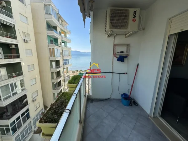 Vlore, jepet me qera apartament 2+1+Ballkon Kati 7, 100 m² 600 € (Rruga Murat Tërbaçi , Vlorë)
