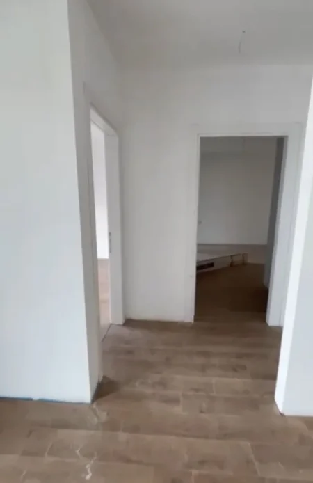 Tirane, shitet apartament 2+1+Ballkon Kati 3, 118 m² 141.000 € (Akses Tirana)