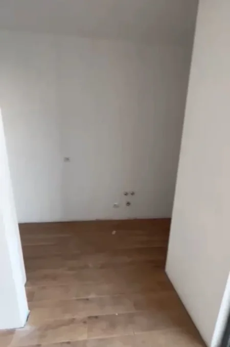 Tirane, shitet apartament 2+1+Ballkon Kati 3, 118 m² 141.000 € (Akses Tirana)