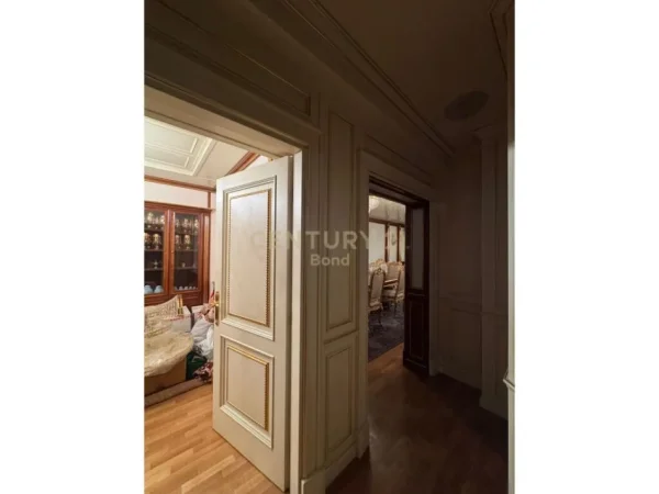 Tirane, shitet apartament 2+1 Kati 6, 95 m² 180.000 € (Rruga Hoxha Tahsim,Pazari Ri)