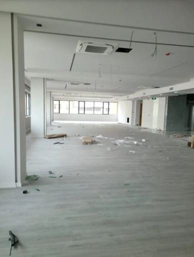 Tirane, jepet me qera ambjent biznesi Kati 7, 1.000 m² 15.000 € (21 Dhjetori)