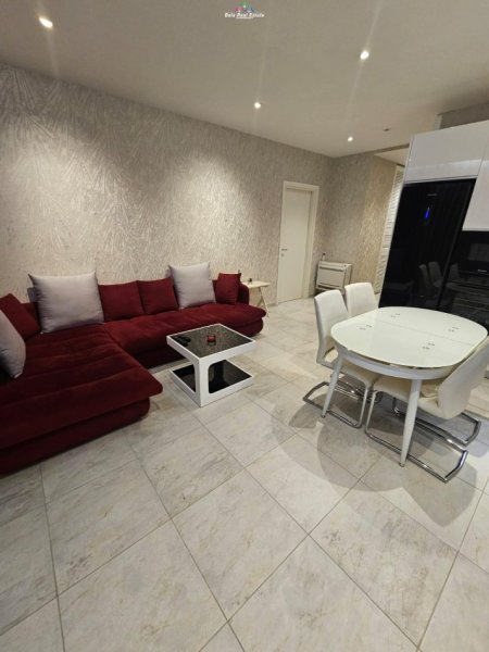 Tirane, jepet me qera apartament 2+1 Kati 19, 95 m² 1.500 € (rruga e elbasanit)