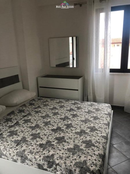 Tirane, jepet me qera apartament 1+1+Ballkon Kati 2, 92 m² 700 € (don bosko)