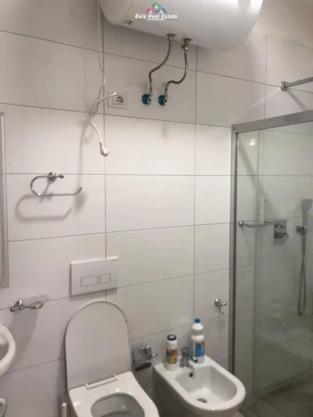 Tirane, jepet me qera apartament 1+1+Ballkon Kati 2, 92 m² 700 € (don bosko)