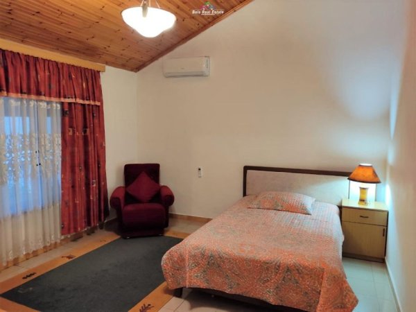 Tirane, jepet me qera Vile 2+1 Kati 3, 140 m² 550 € (rruga e elbasanit)