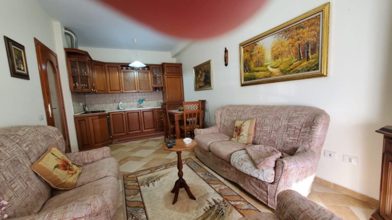 Tirane, jepet me qera 2+1+Ballkon Kati 6, 100 m² 600 € (Don bosko)