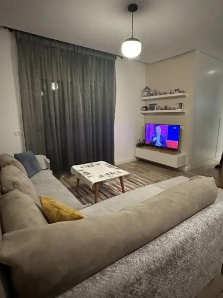 Tirane, shes apartament 2+1+Ballkon Kati 1, 61 m² 79.000 € (Rruga teleferikut, Fresk)