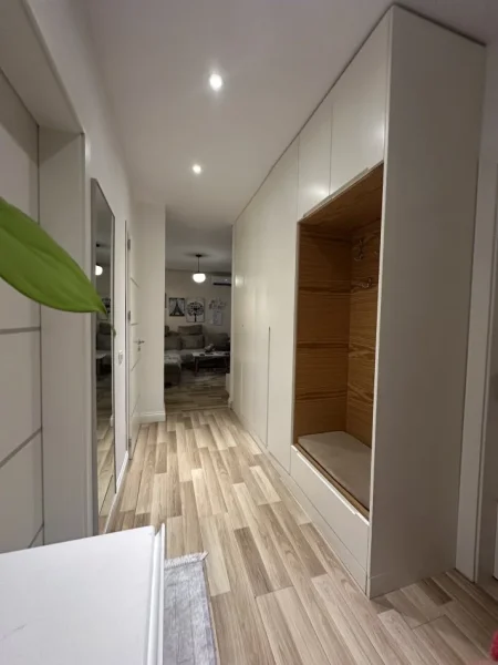 Tirane, shes apartament 2+1+Ballkon Kati 1, 61 m² 79.000 € (Rruga teleferikut, Fresk)