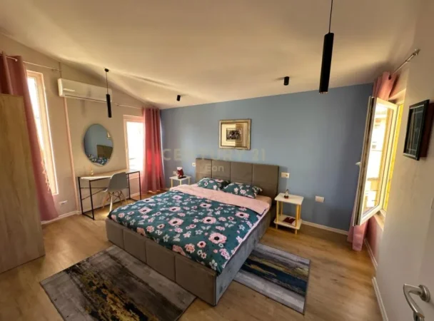 🏡 PENTHOUSE EKSKLUZIVE 400m² ME PAMJE NGA DETI – PLAZH, DURRËS! 🌊  🔥 EXCLUSIVE 400m² SEAFRONT PENTHOUSE – BEACH AREA, DURRËS!