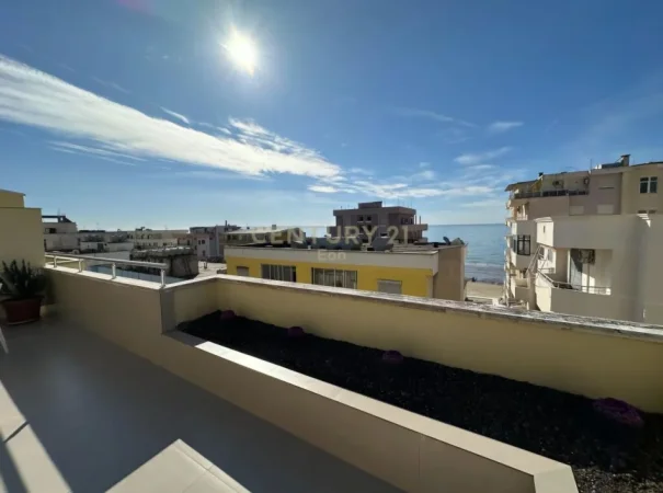 🏡 PENTHOUSE EKSKLUZIVE 400m² ME PAMJE NGA DETI – PLAZH, DURRËS! 🌊  🔥 EXCLUSIVE 400m² SEAFRONT PENTHOUSE – BEACH AREA, DURRËS!