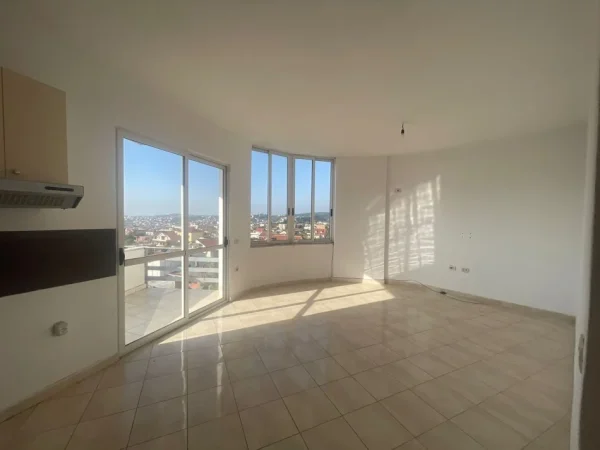 Tirane, shitet apartament 1+1+Ballkon Kati 4, 71 m² 70.000 € (Rruga e Thesarit)