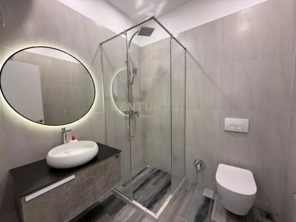 Tirane, shitet apartament 2+1 Kati 3, 126 m² 340.000 € (Komuna e Parisit)