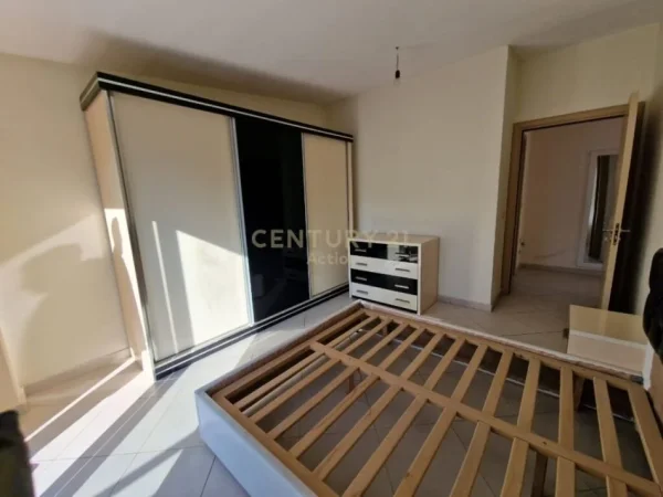 Tirane, shes apartament 2+1 , 133 m² 185.000 € (Selitë)